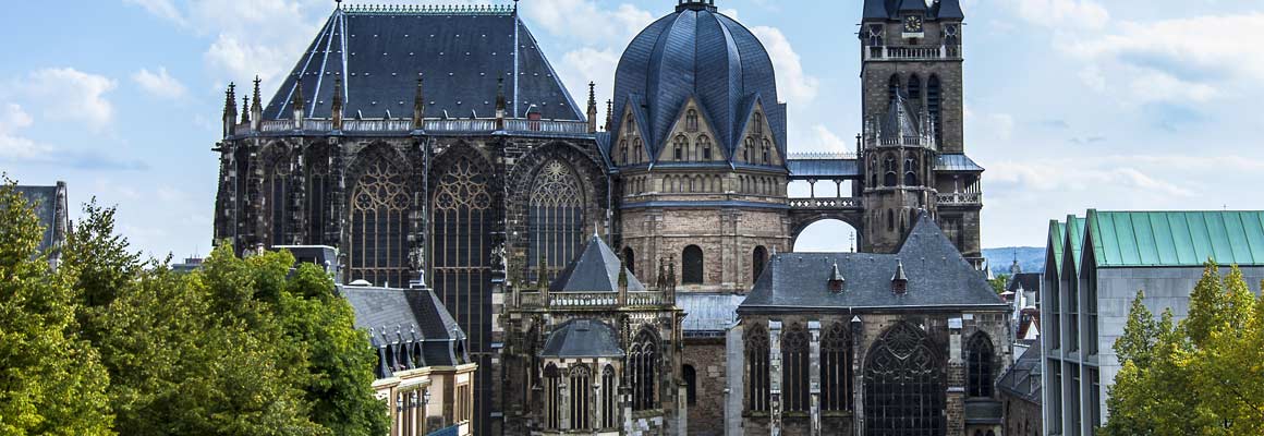 Aachen - estação de comboios - Entrega: Aluguer de Carros